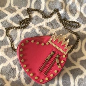 Disney’s Descendants. Evie’s purse